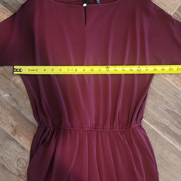 Nina Leonard 3/4 Sleeve Jumpsuit in Wine, Size Medium - Picture 9 of 13